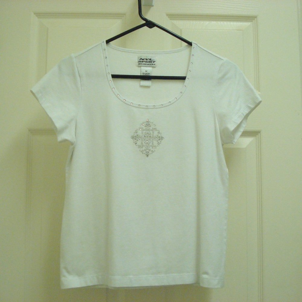New York Laundry Sport White Top Size Medium